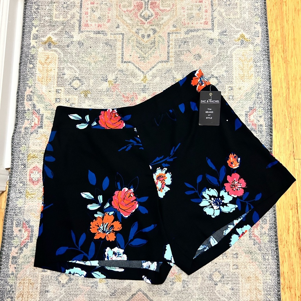 NWT Zac & Rachel black floral print shorts